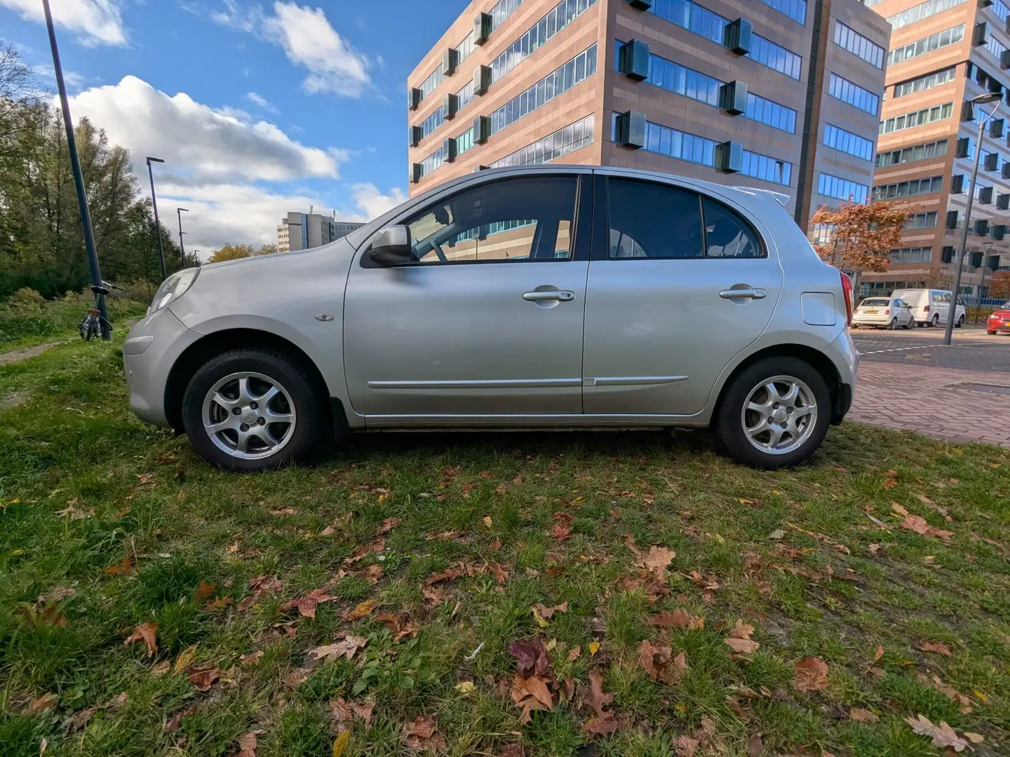 Nissan Micra Micra 1.2 DIG-S Acenta Grijs - 2