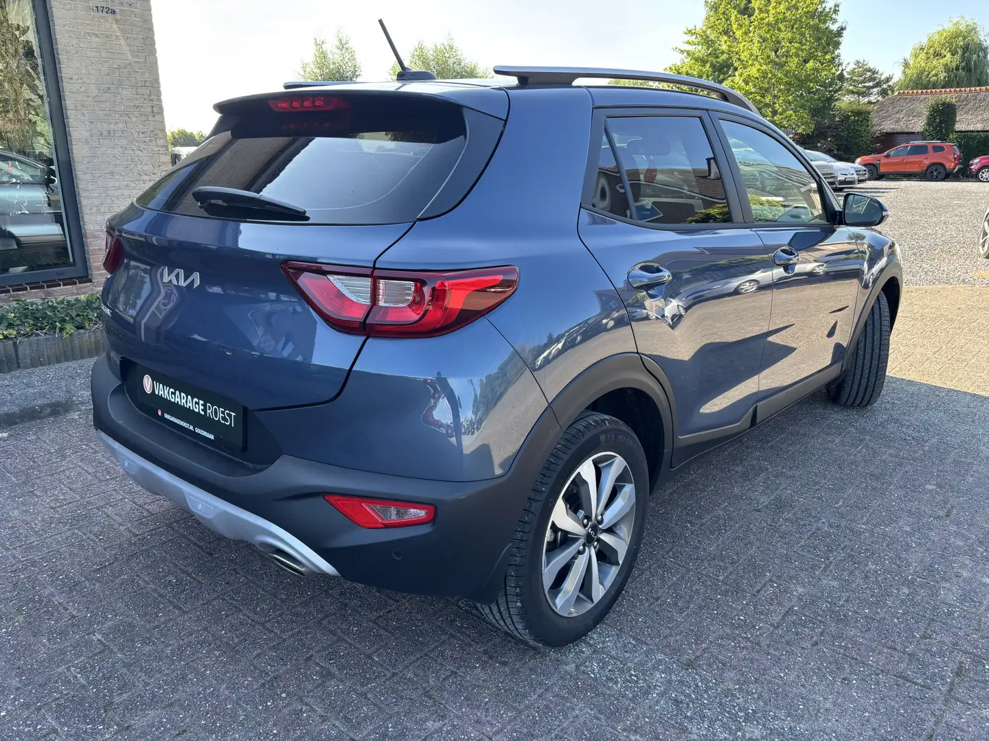 Kia Stonic 1.2 MPi DynamicPlusLine Camera / Carplay / Stoelve Blauw - 2
