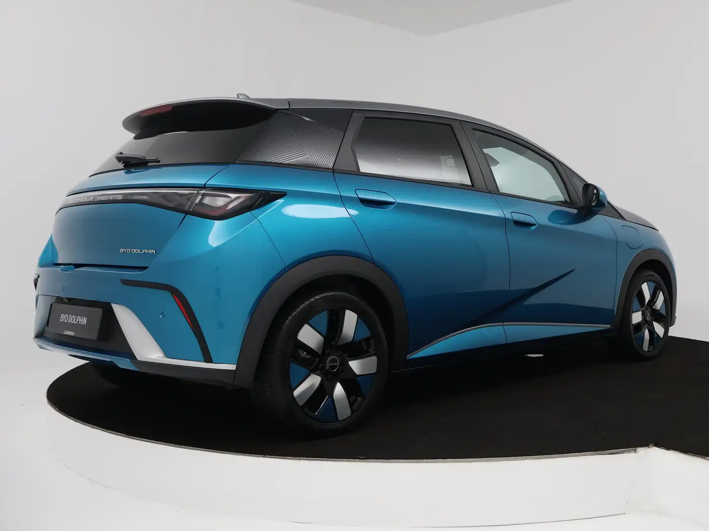 BYD Dolphin Design 60.4 kWh | Nieuw & Direct leverbaar | Blauw - 2