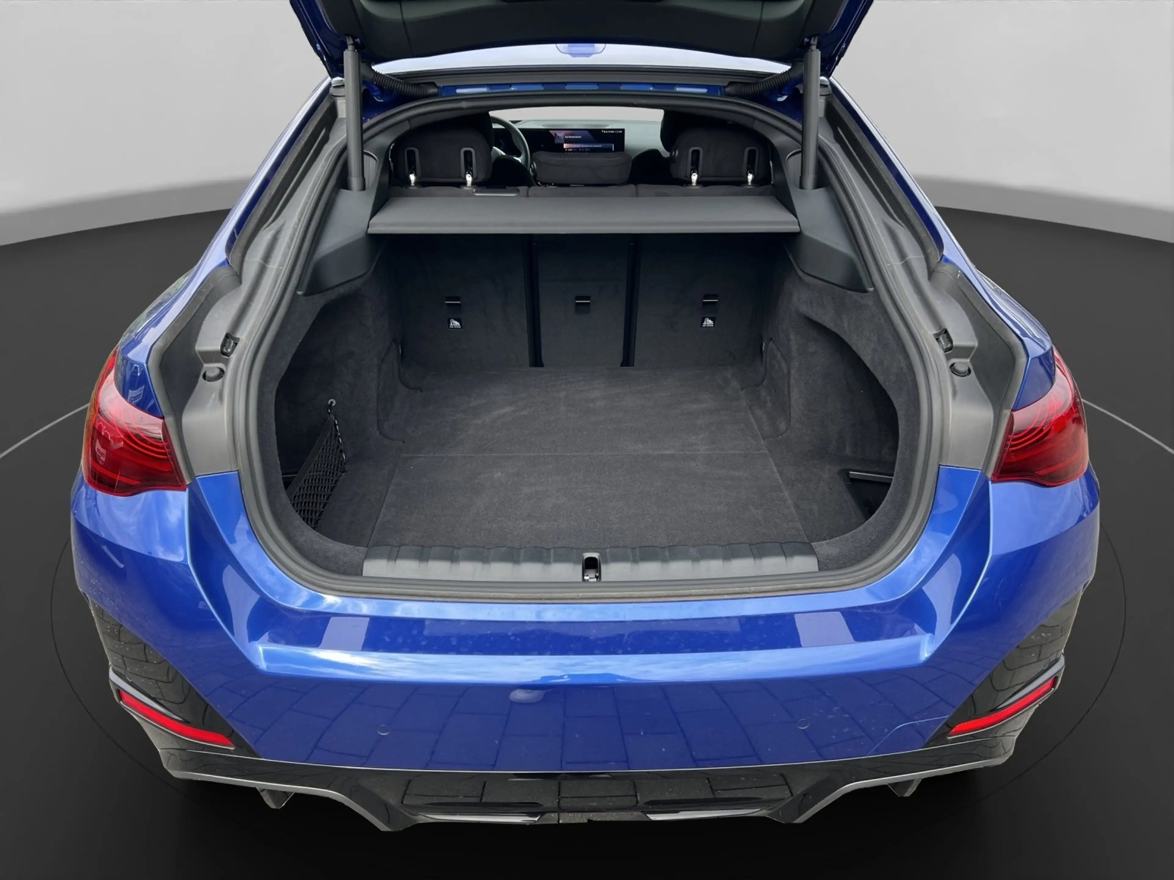 BMW i4 xDrive40 Gran Coupé M Sportpaket HiFi Komfortzugan — photo 13