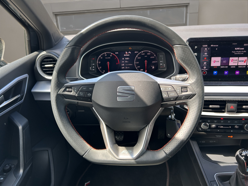 SEAT Ibiza FR LED NAVI 18LM — photo 9