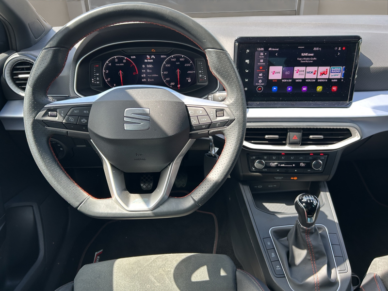 SEAT Ibiza FR LED NAVI 18LM — photo 8