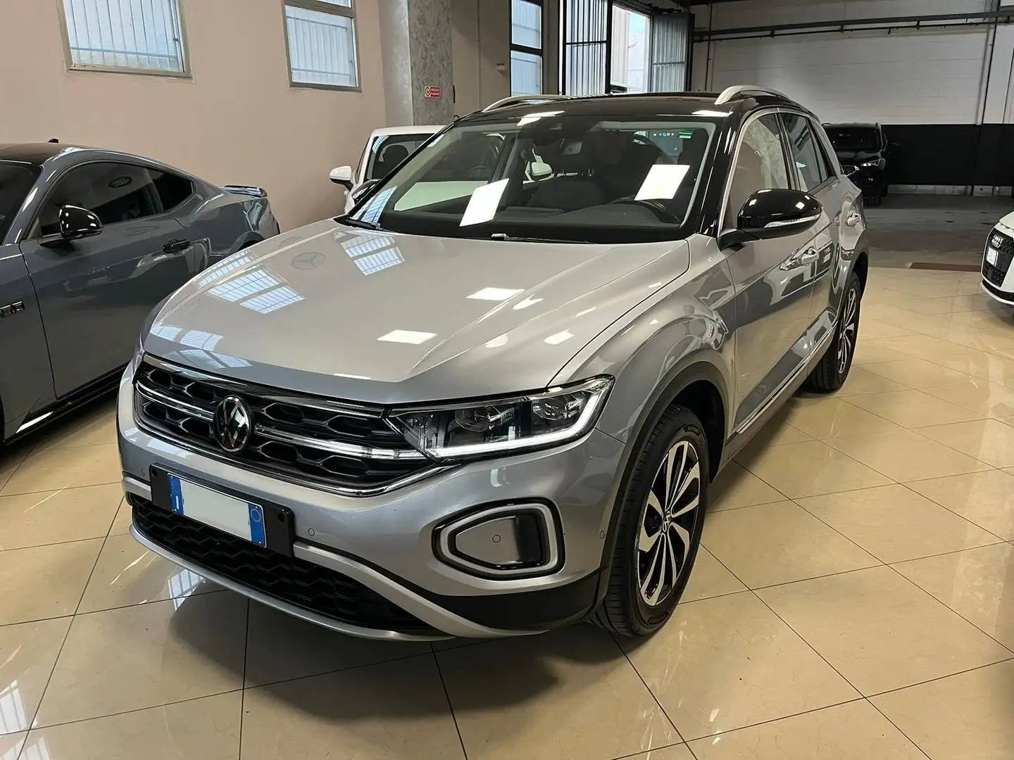 Volkswagen T-Roc 1.5 tsi  VIRTUAL Argento - 1