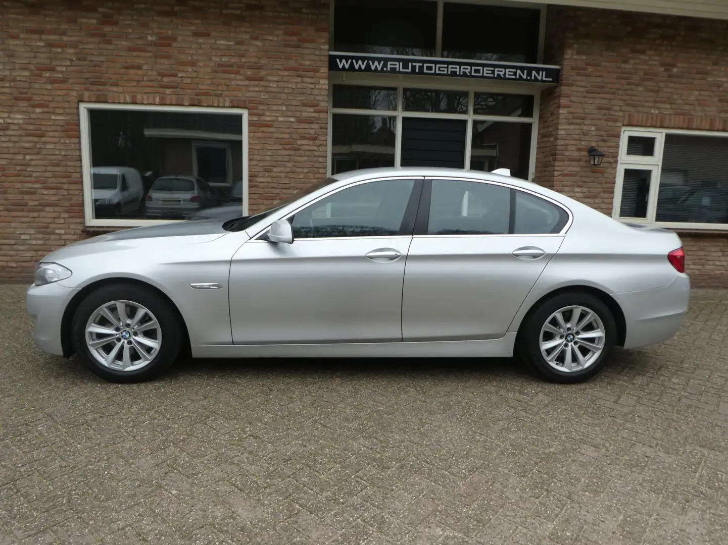 BMW 523 5-serie 523i High Executive Automaat / Leder / Nav Grey - 2