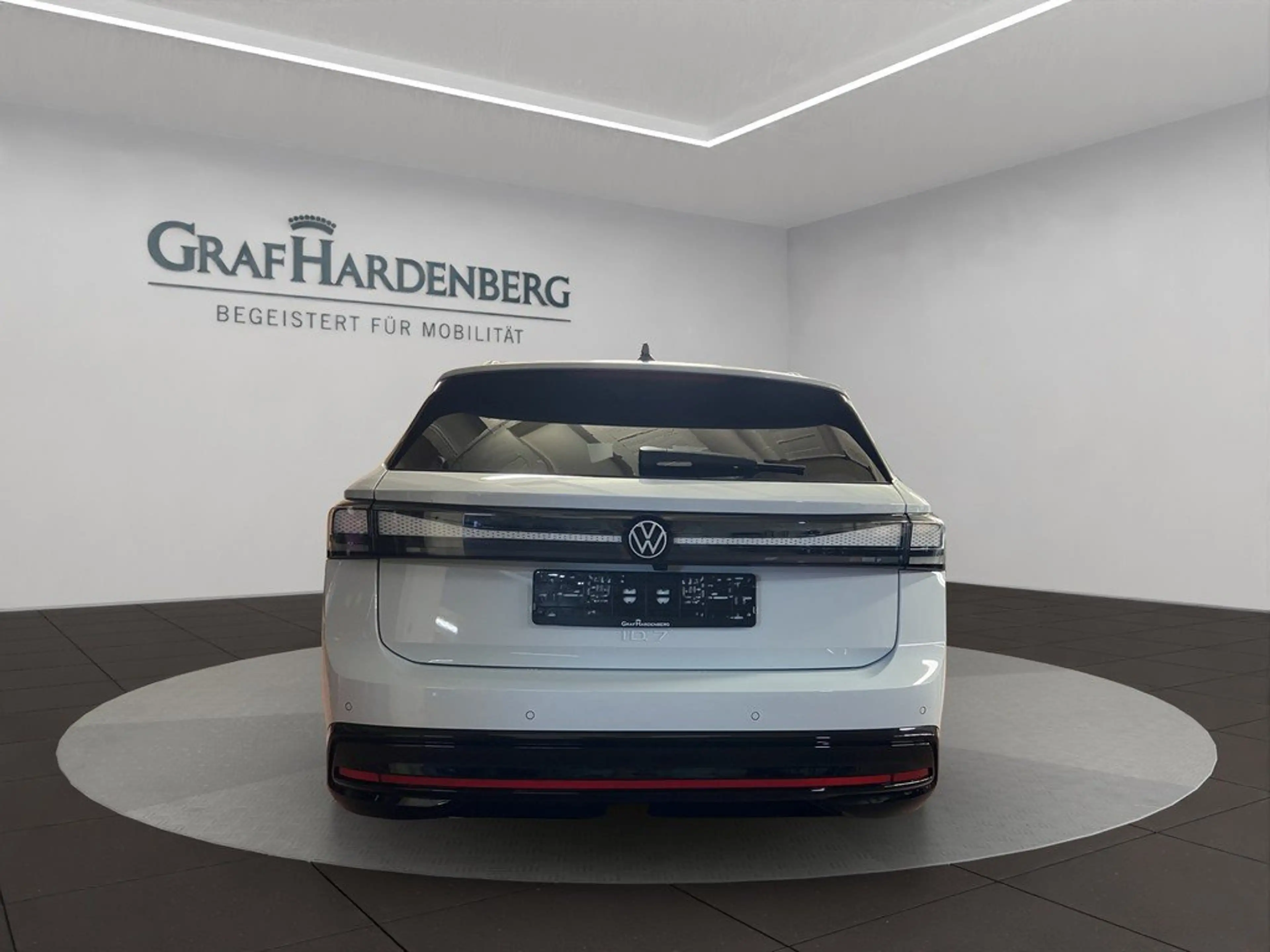 Volkswagen ID.7 Tourer Pro 210 kW Matrix ACC 360° AHK Navi — photo 4