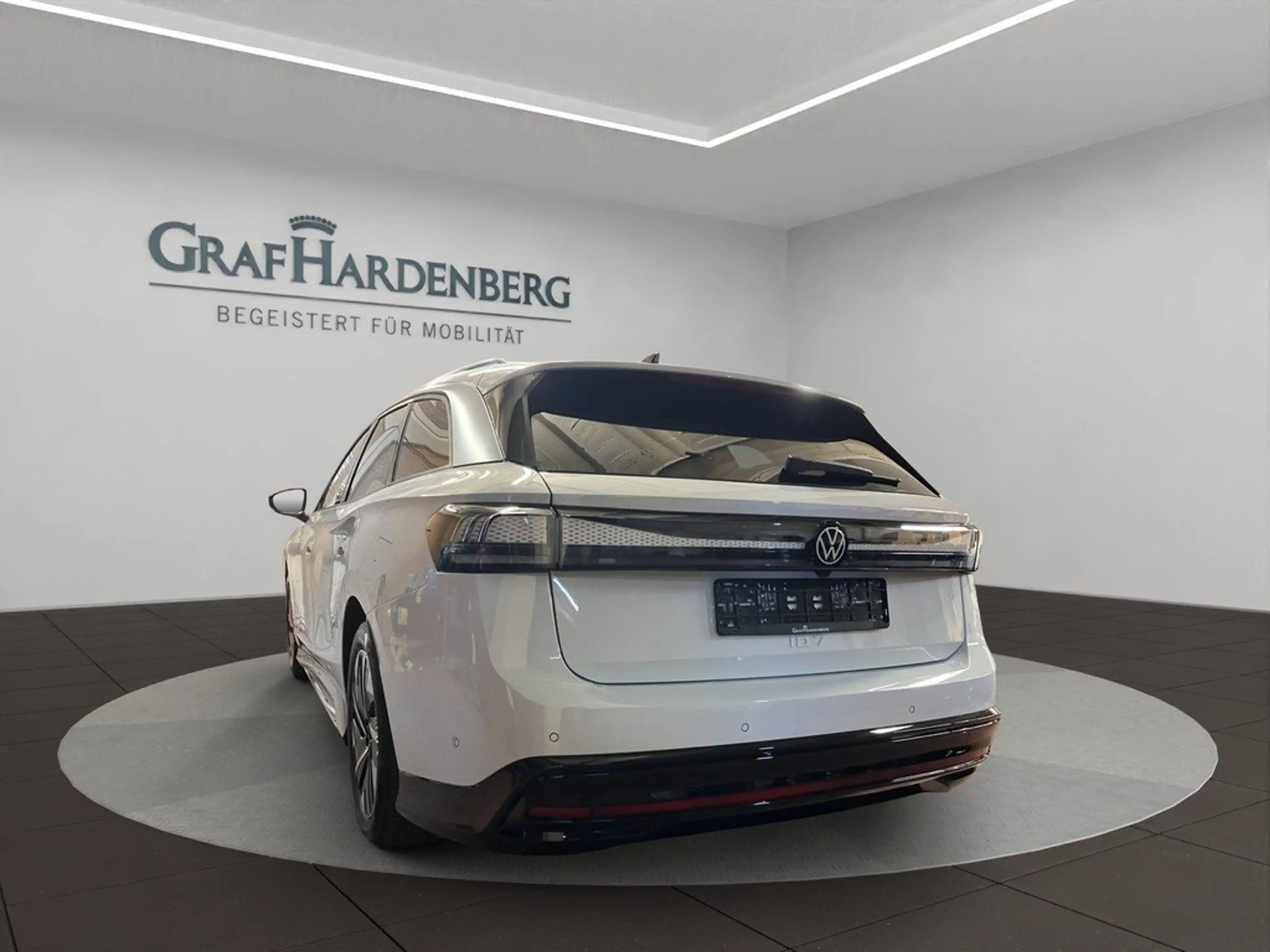 Volkswagen ID.7 Tourer Pro 210 kW Matrix ACC 360° AHK Navi — photo 3