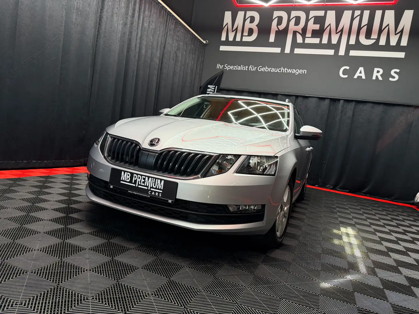 Skoda Octavia Ambition *TEMPOMAT*SITZHEIZUNG*nur-76TKM* Grau - 2
