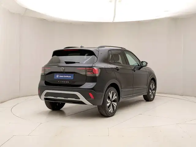 Volkswagen T-Cross view 4