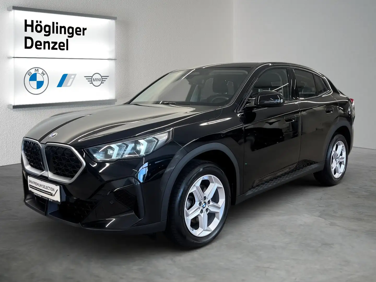 BMW X2 sDrive18d Schwarz - 2