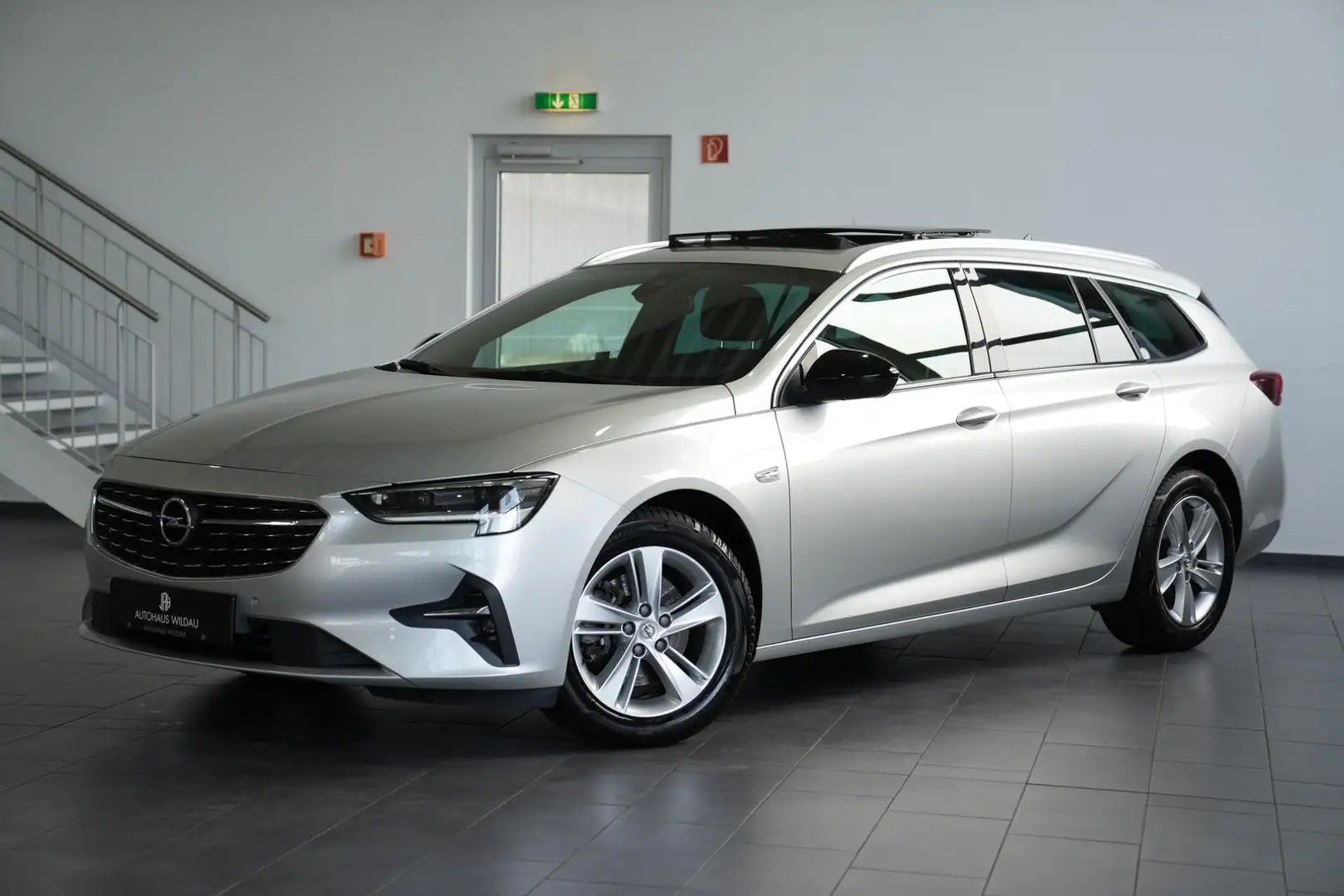 Opel Insignia B Sports Tourer Elegance *AUTOMATIK*PANO* Zilver - 1