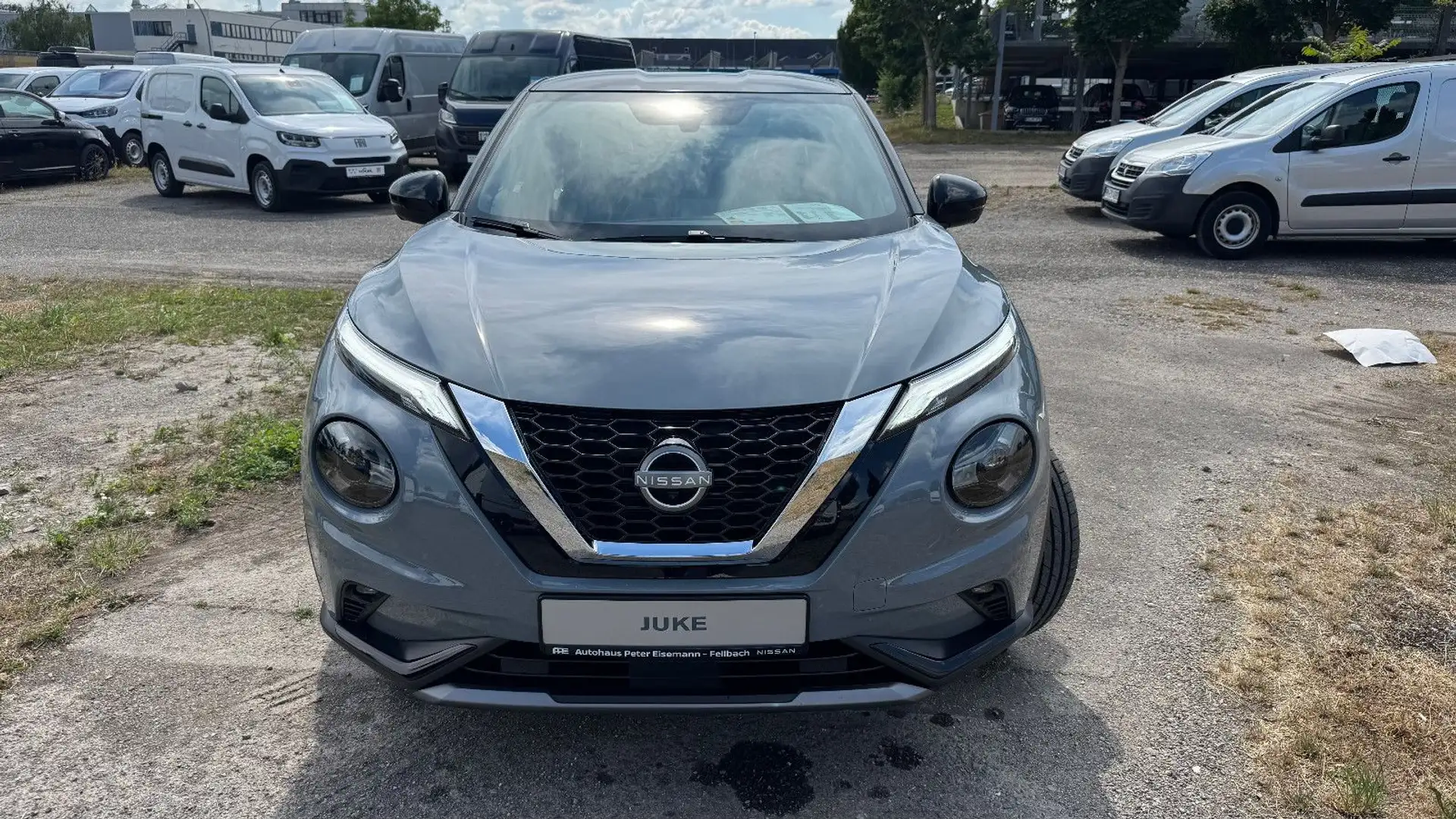 Nissan Juke 1.0 DIG-T DCT N-SPORT Tech Bose Grau - 2