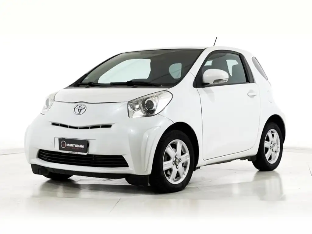 Toyota iQ 2010 из Европы — купить под ключ