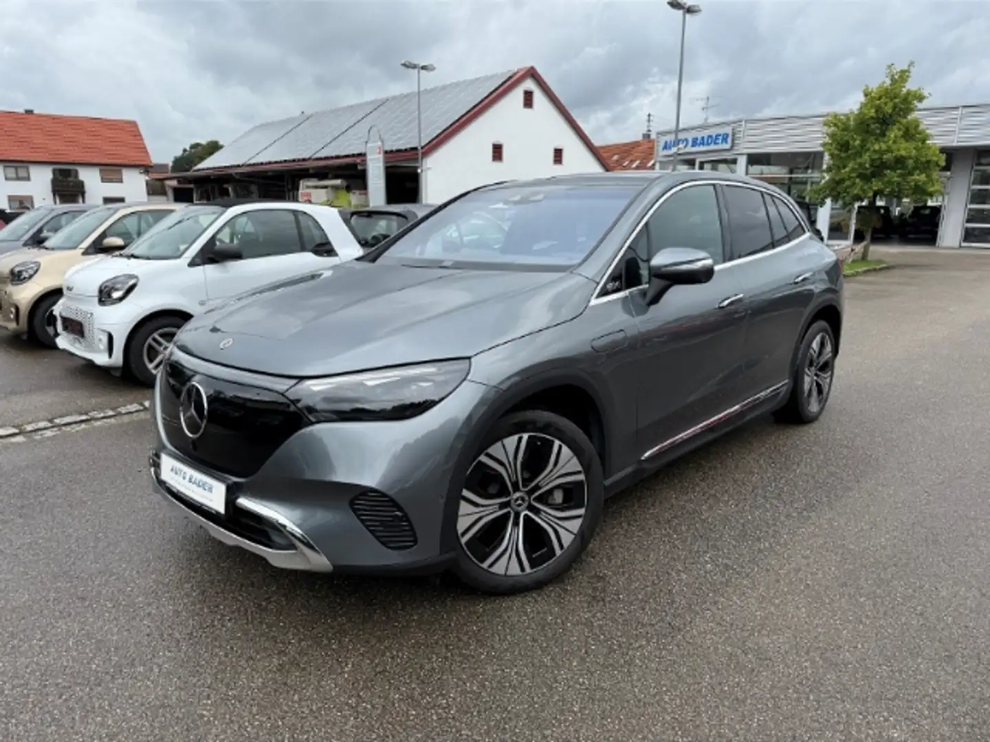 Mercedes-Benz EQE SUV 350 4Matic Electric Art Premium AIRMATIC siva - 2