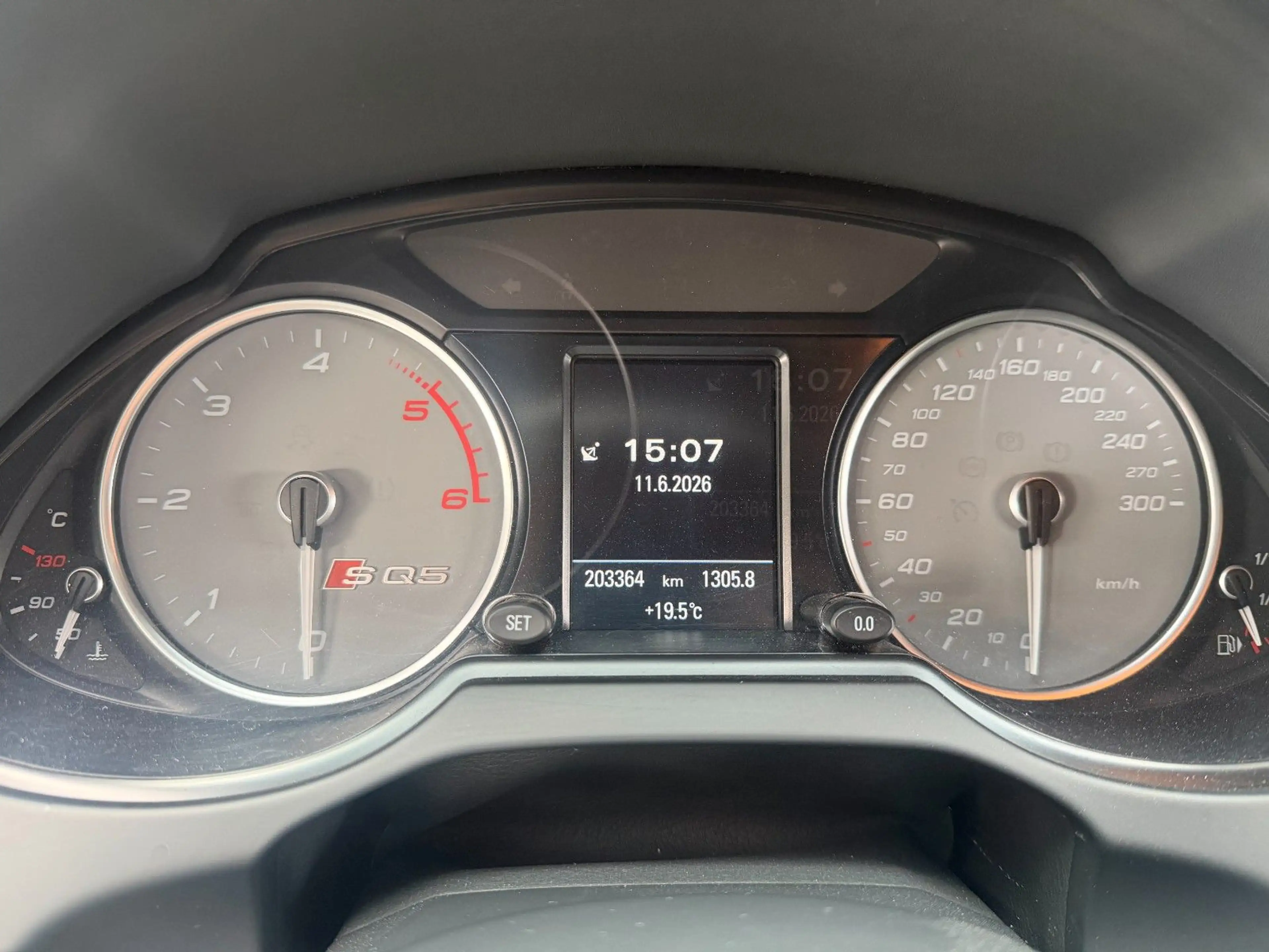Audi SQ5 3.0 TDI competition quattro — photo 11