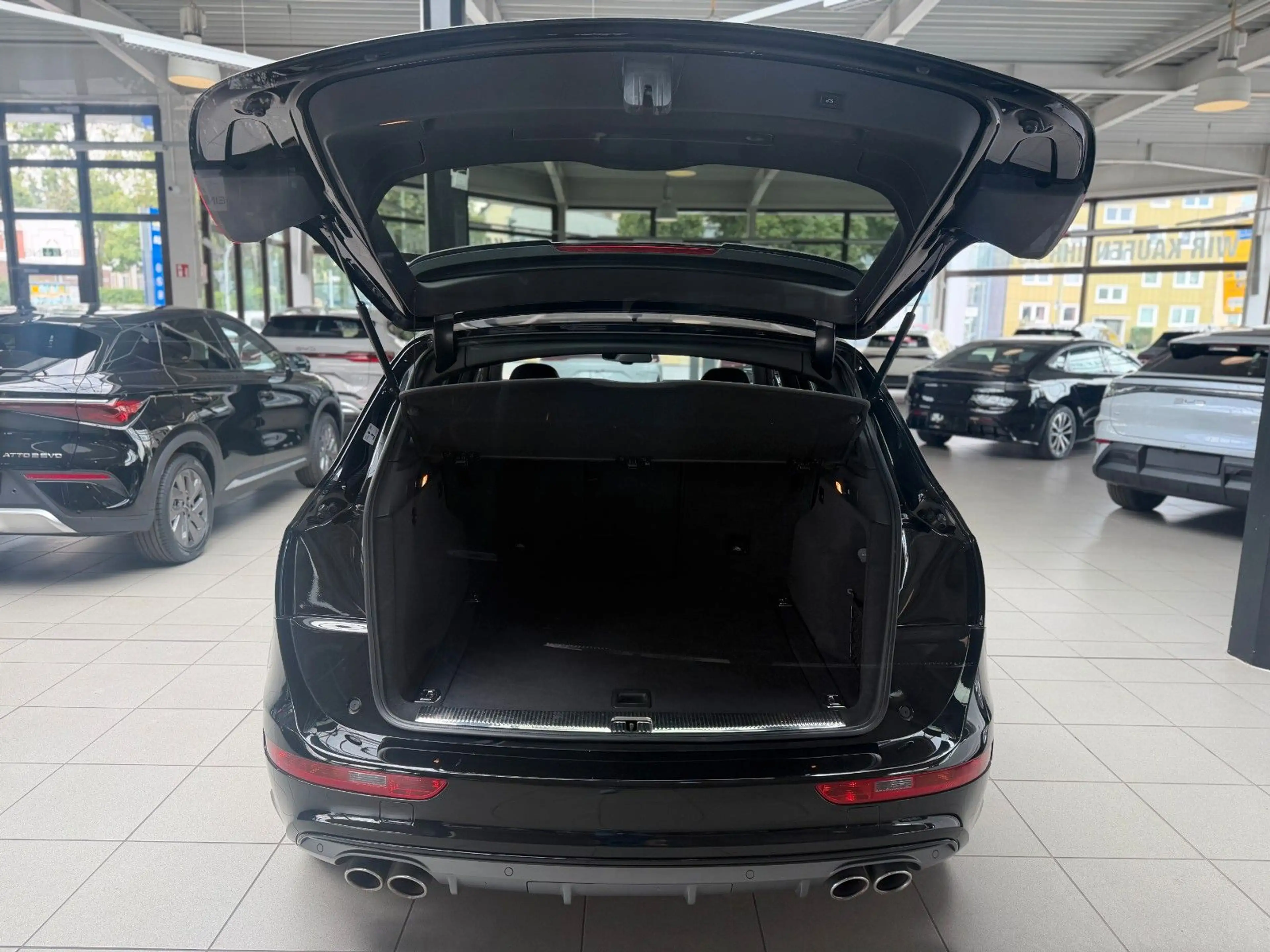 Audi SQ5 3.0 TDI competition quattro — photo 8
