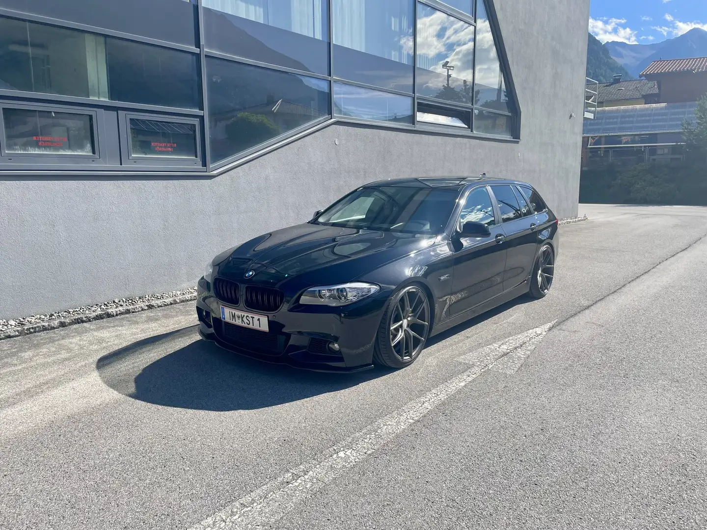 BMW 520 520d Touring Schwarz - 1