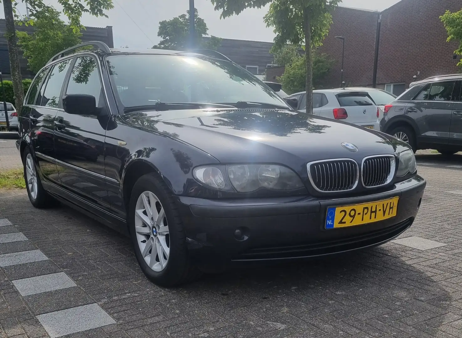 BMW 330 318i Special Edition Bleu - 1