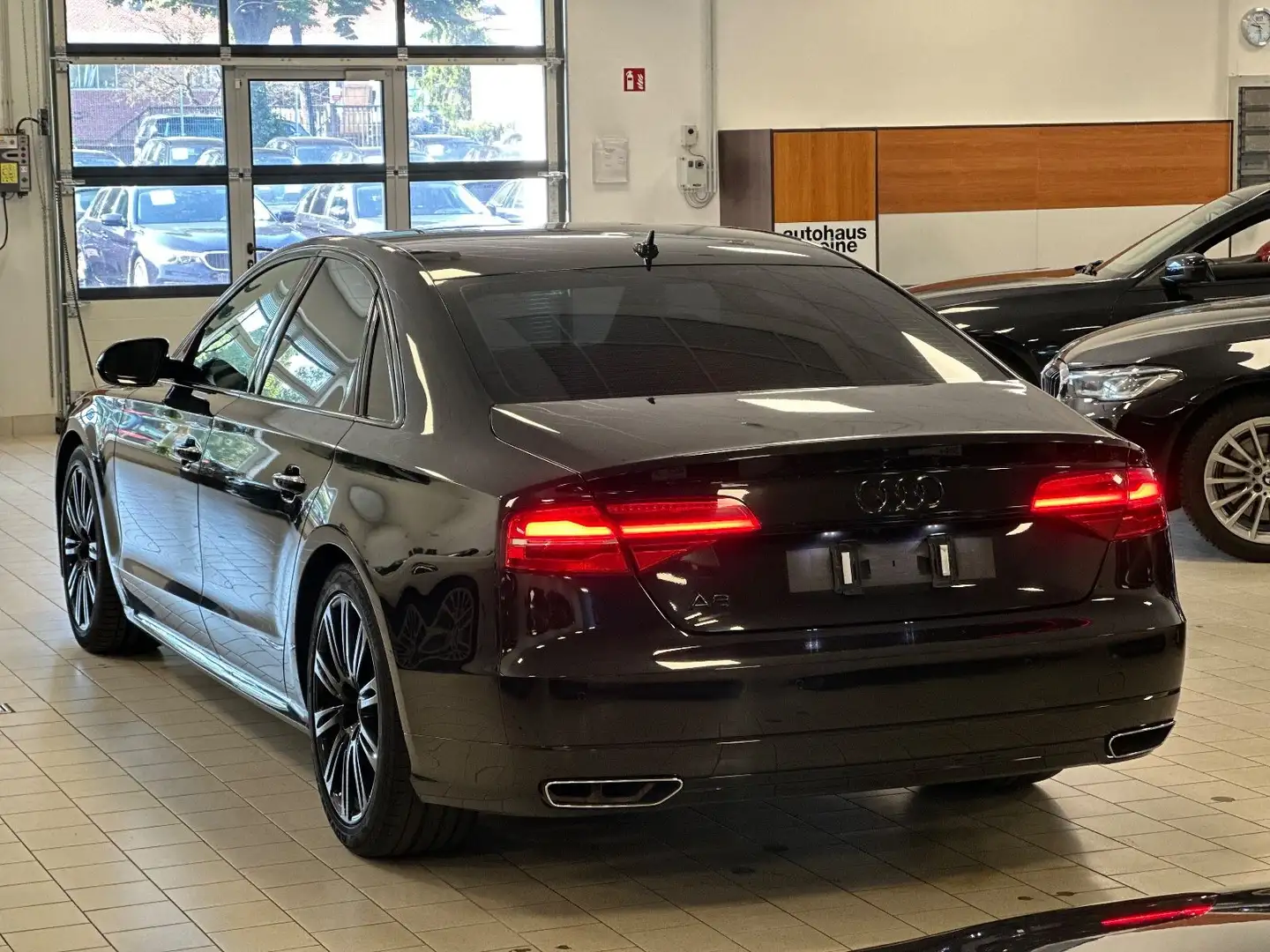 Audi A8 3.0TDIquattro/Bose/MassageBelüfSitz/HUD/VOLL Schwarz - 2