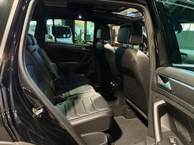 Volkswagen Tiguan view 13