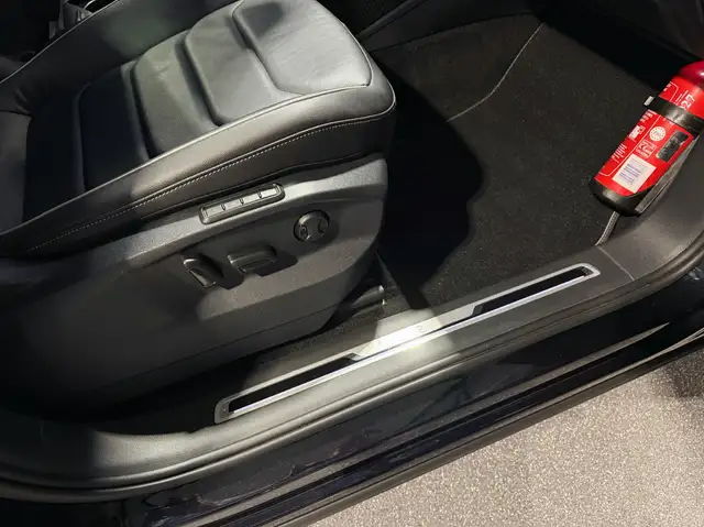 Volkswagen Tiguan view 5
