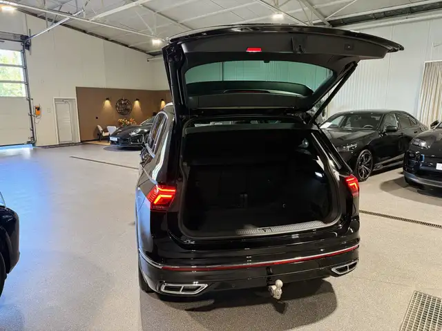 Volkswagen Tiguan view 6