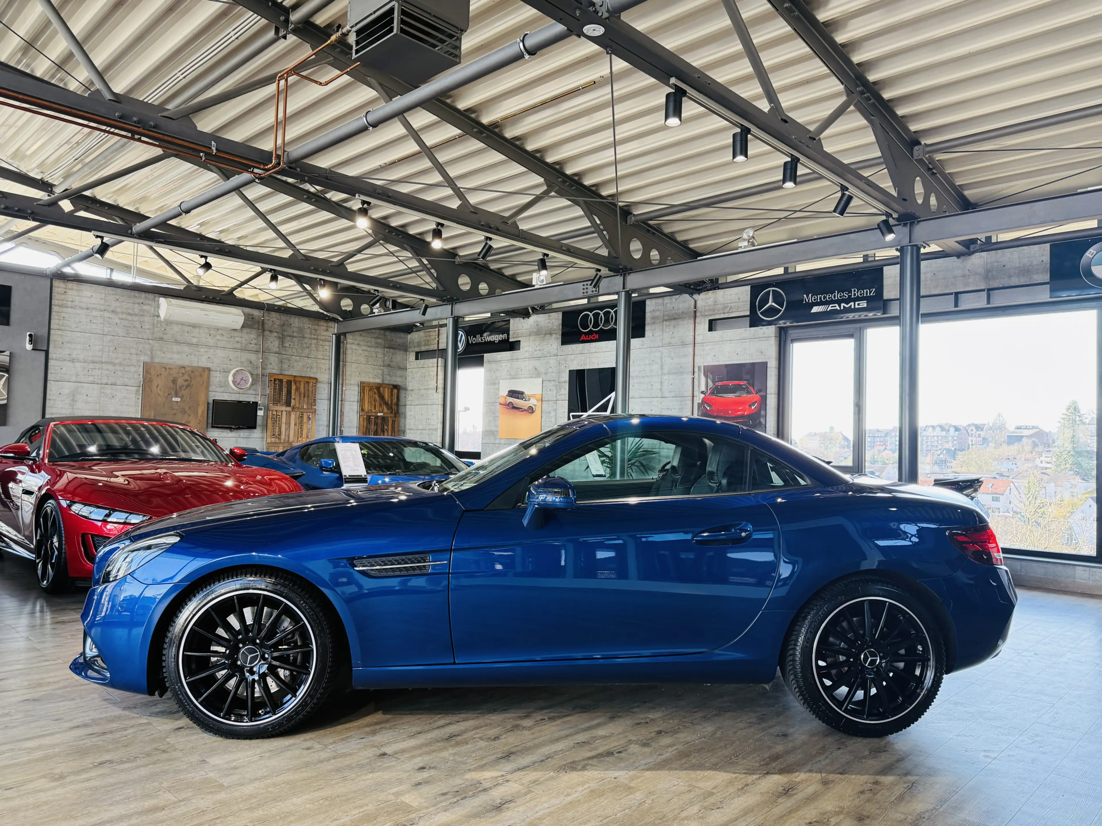 Mercedes-Benz SLC 180 AMG Line*LEDER*AIRSCARF*NAVI*LED*PANOR. — photo 6