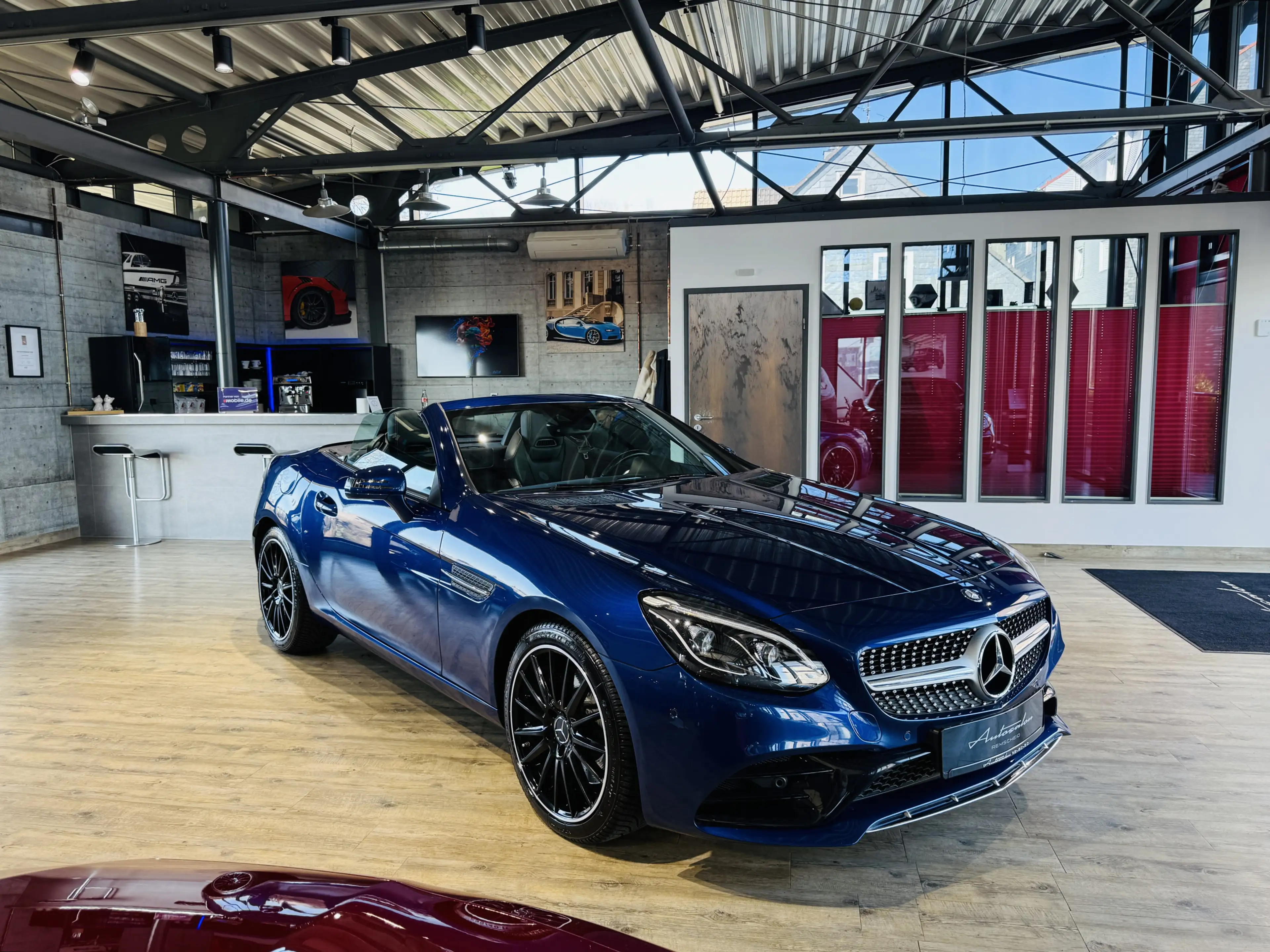 Mercedes-Benz SLC 180 AMG Line*LEDER*AIRSCARF*NAVI*LED*PANOR. — photo 14