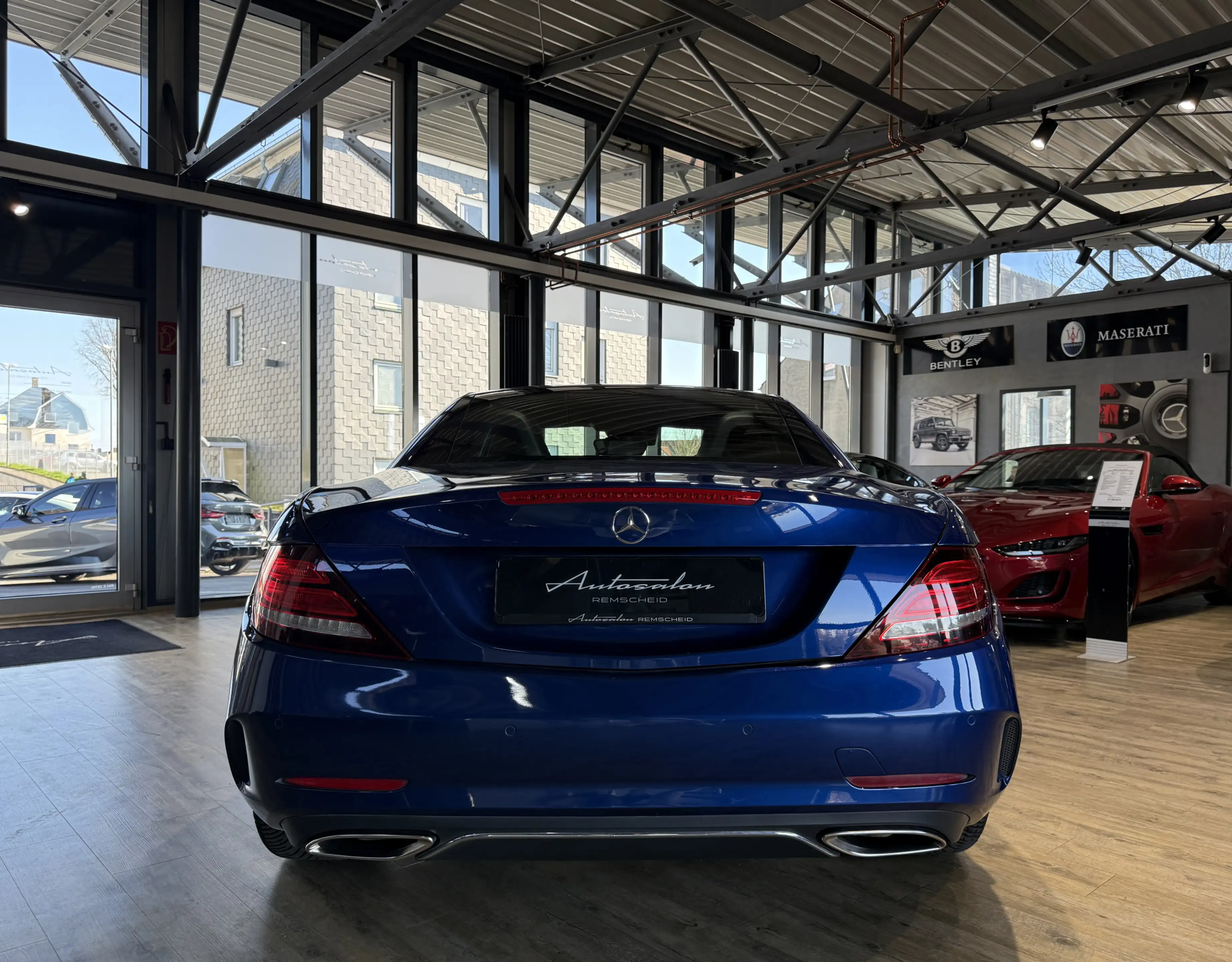 Mercedes-Benz SLC 180 AMG Line*LEDER*AIRSCARF*NAVI*LED*PANOR. — photo 9