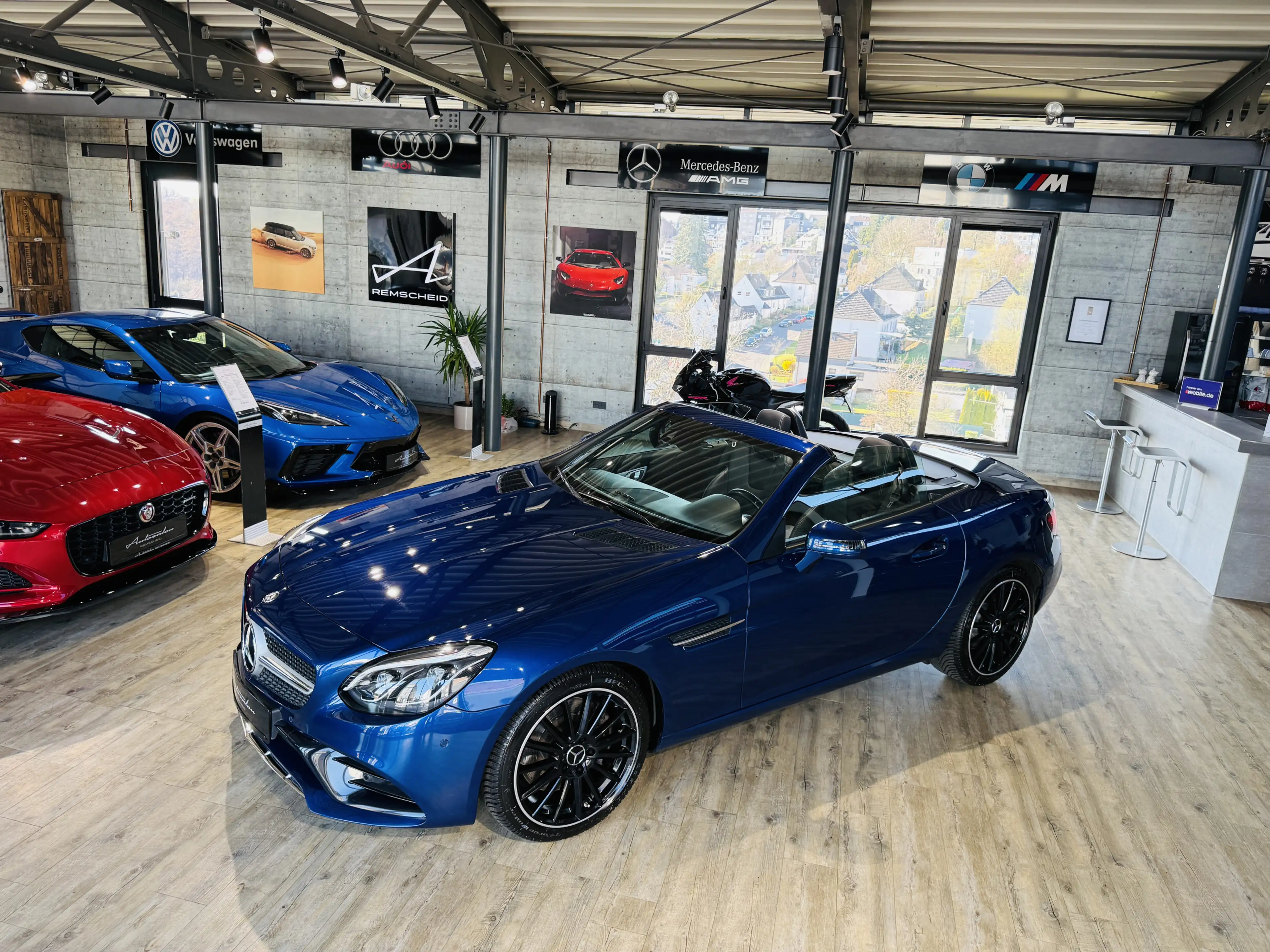 Mercedes-Benz SLC 180 AMG Line*LEDER*AIRSCARF*NAVI*LED*PANOR. — photo 3