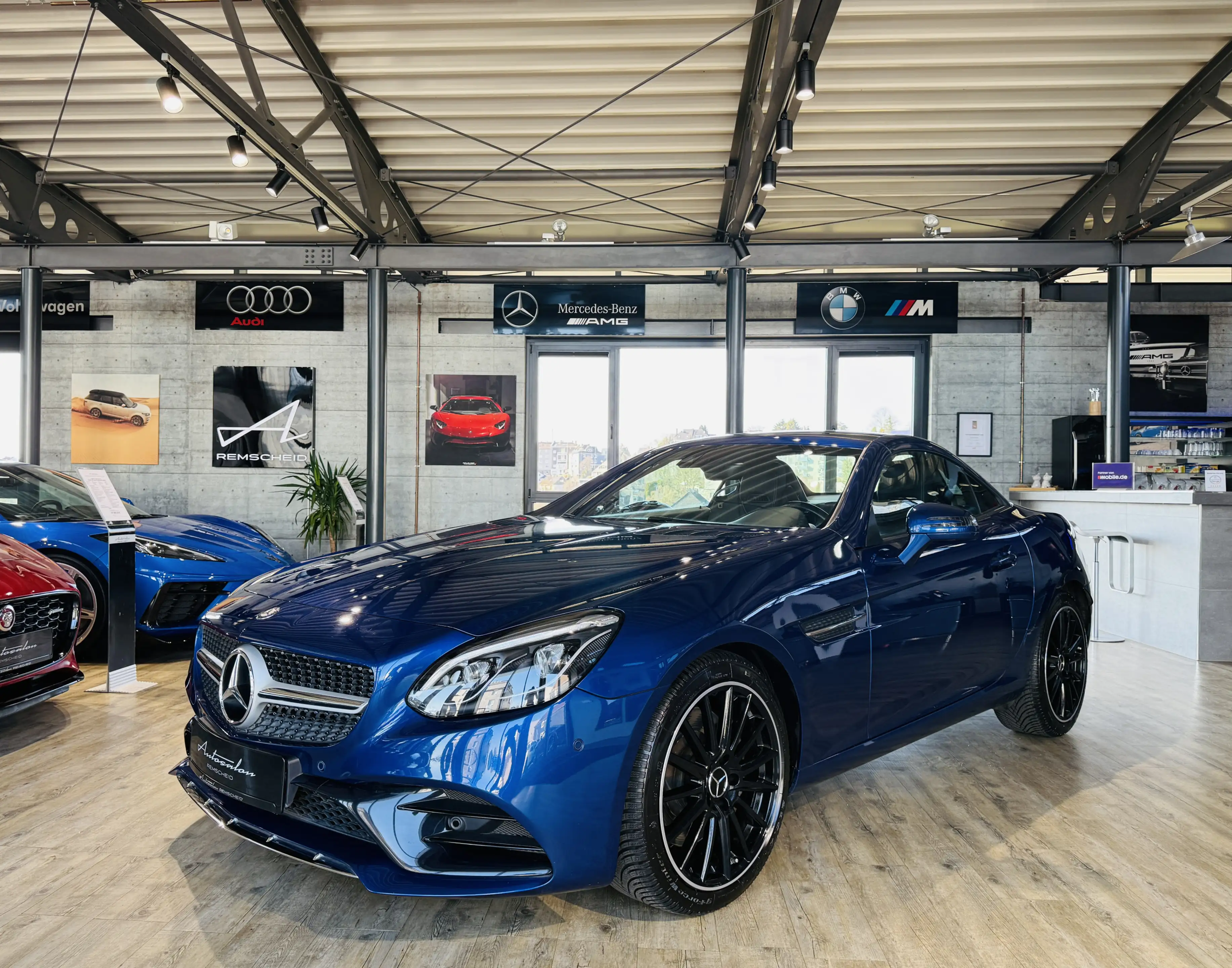 Mercedes-Benz SLC 180 AMG Line*LEDER*AIRSCARF*NAVI*LED*PANOR. — photo 2