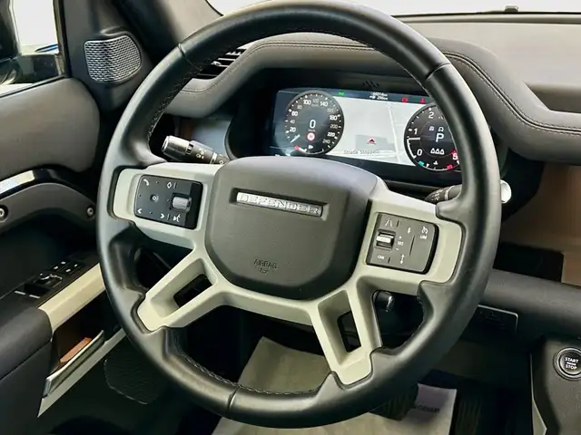 Land Rover Defender view 10