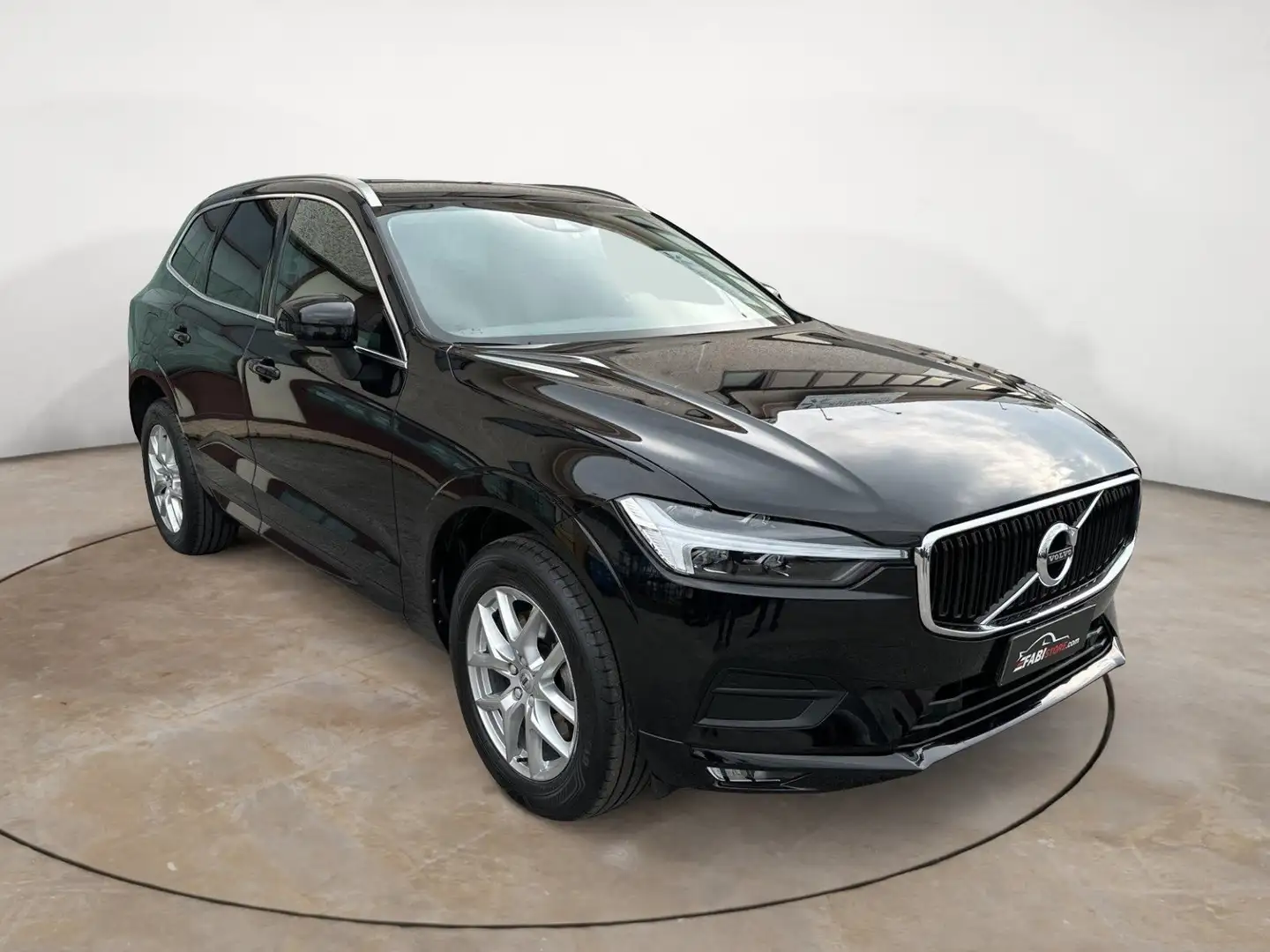 Volvo XC60 B4 AWD 211 Cv Geartronic Momentum Pro Negro - 1