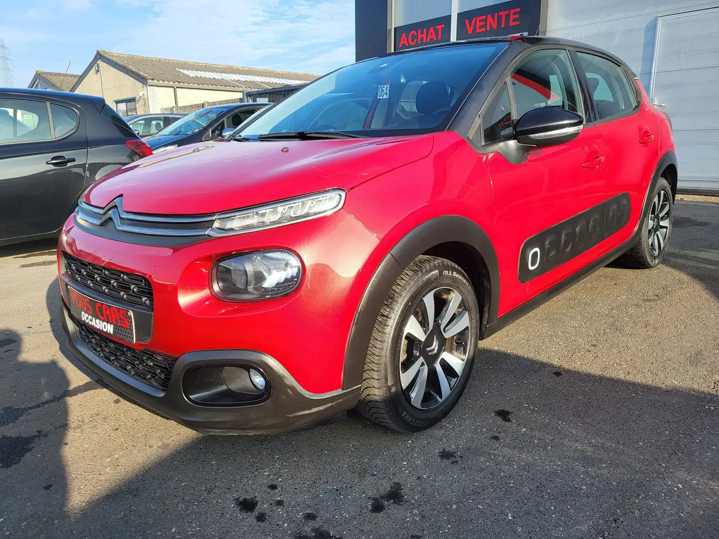 Citroen C3 PureTech 110 S&S BVM6 Shine - 1