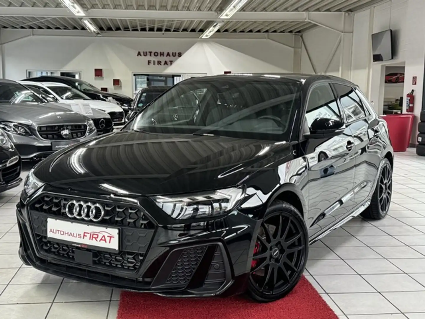 Audi A1 Sportback 40 TFSI S line°Navi°LED°SHZ° Schwarz - 1