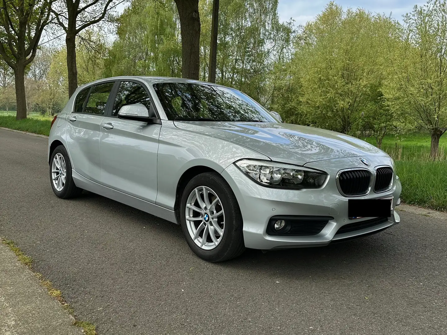 BMW 116 116d Zilver - 2