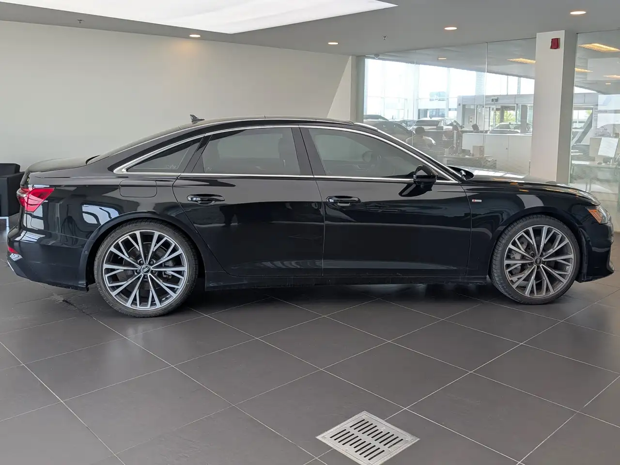 Audi A6 снимка Audi A6