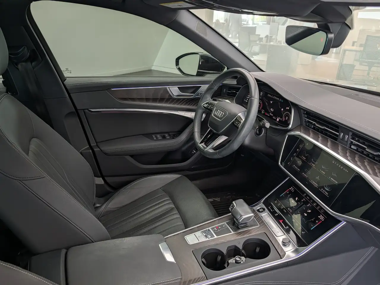 Audi A6 снимка Audi A6