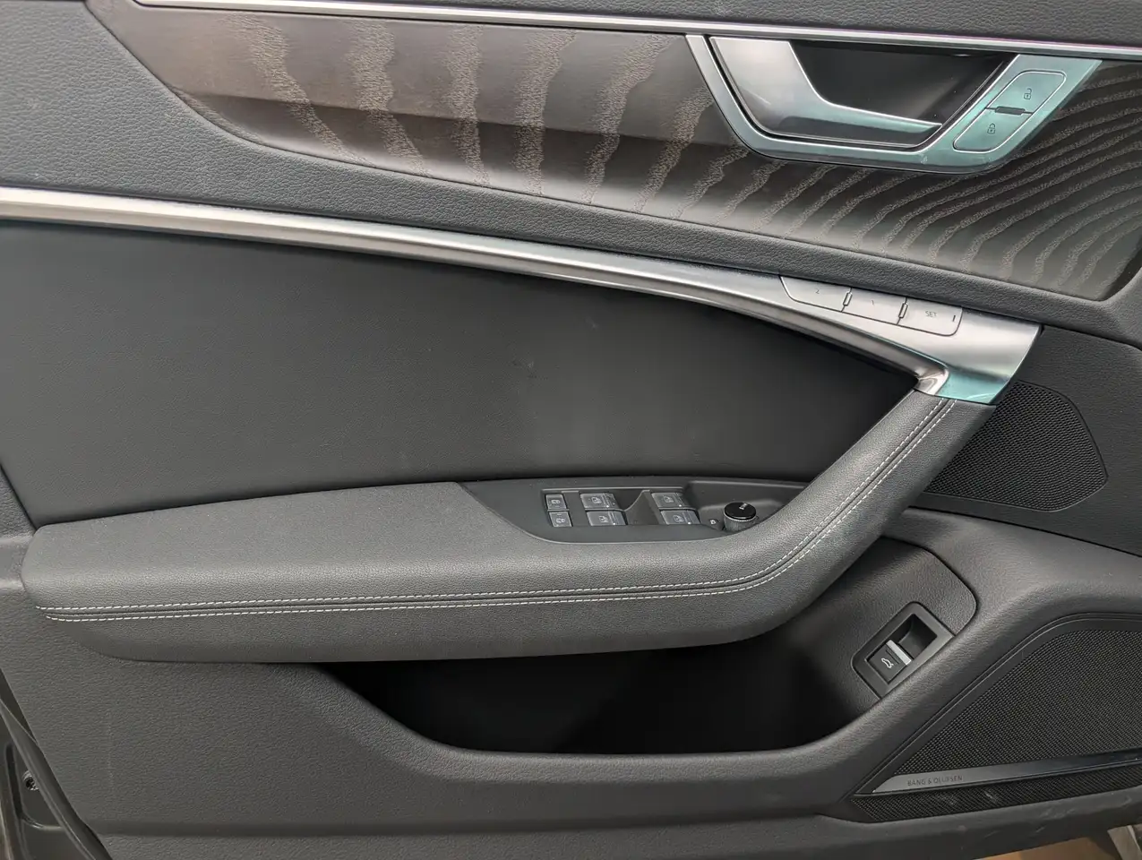 Audi A6 снимка Audi A6