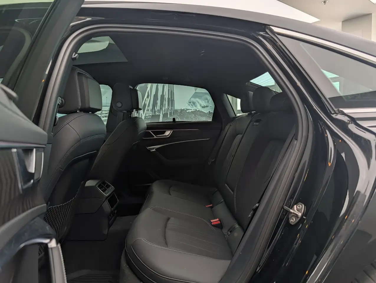 Audi A6 снимка Audi A6