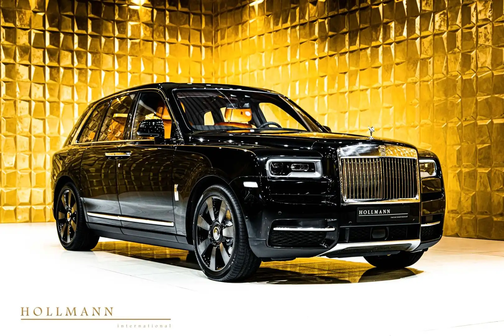 Rolls-Royce Cullinan + LOUNGE SEATS + SKY LIGHTS + MY2024 Siyah - 1