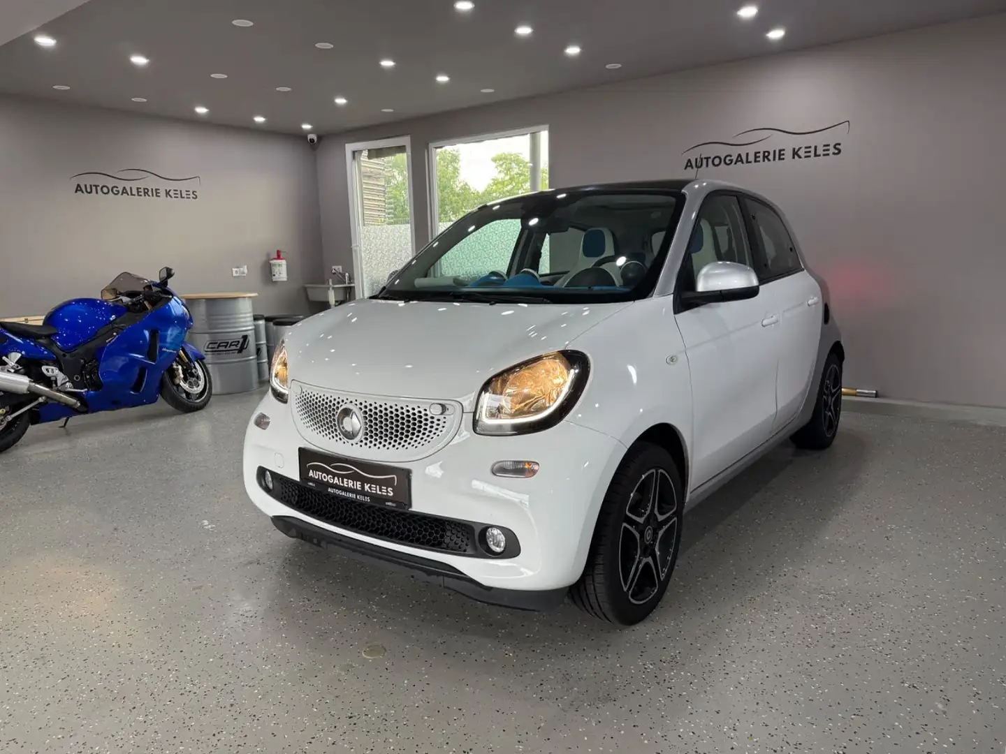 smart forFour Proxy LEDER*NAVI*PANO*KAM*JBL*SPUR Weiß - 2