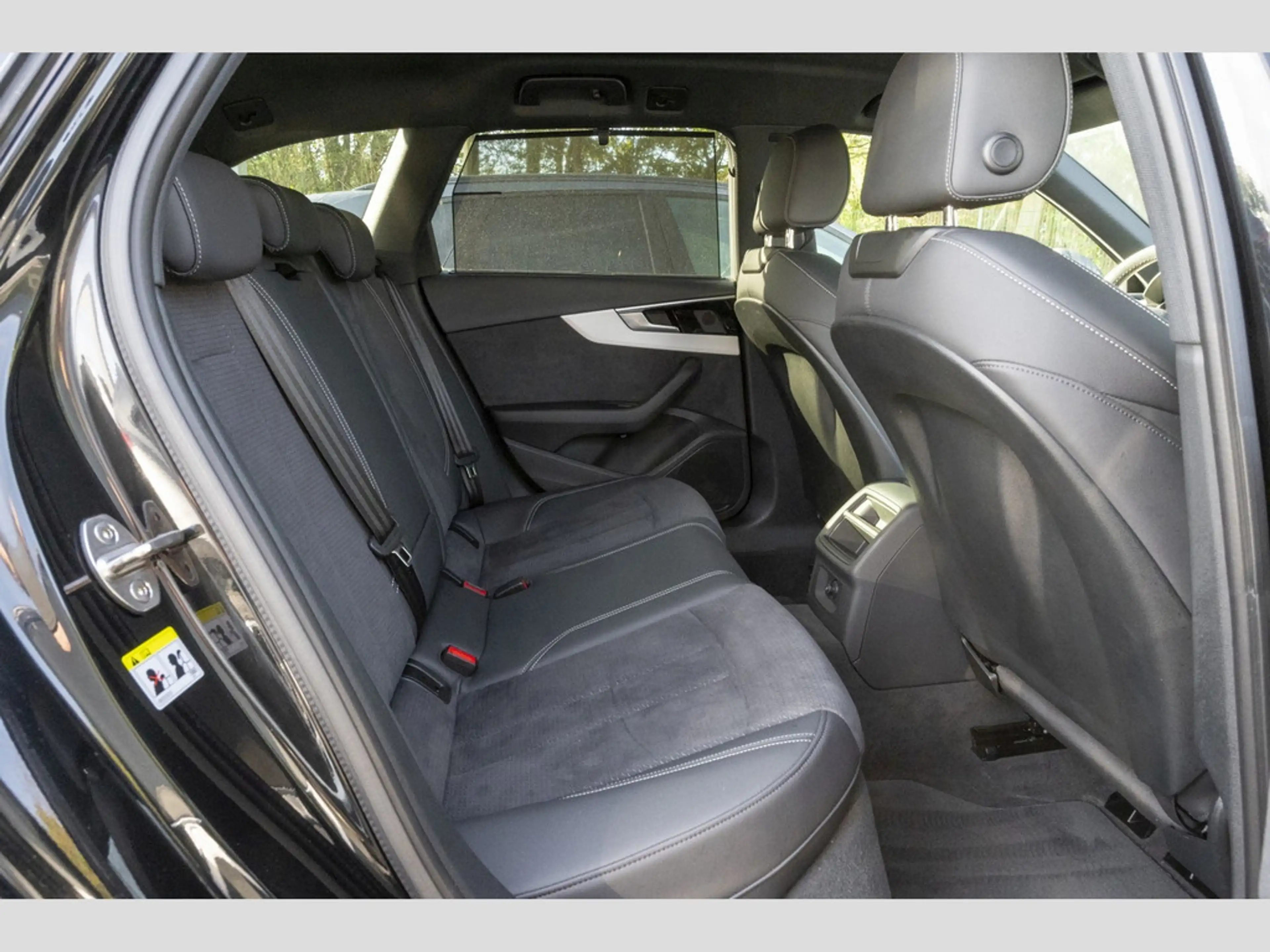 Audi S4 Avant 3.0 TDI quattro Optik schwarz/Matrix LED/Businesspaket/Smartp — photo 11