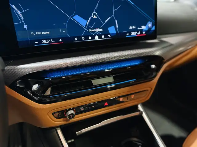 BMW 3 Series view 7