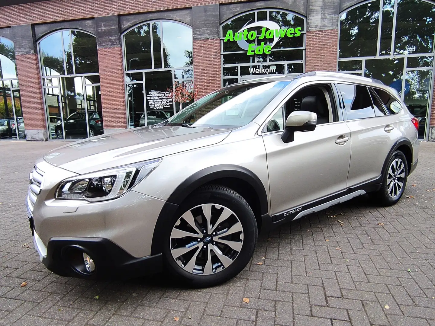 Subaru OUTBACK 2.5i Premium Trekhaak - Leder -  Schuif-/Kanteldak Grijs - 2