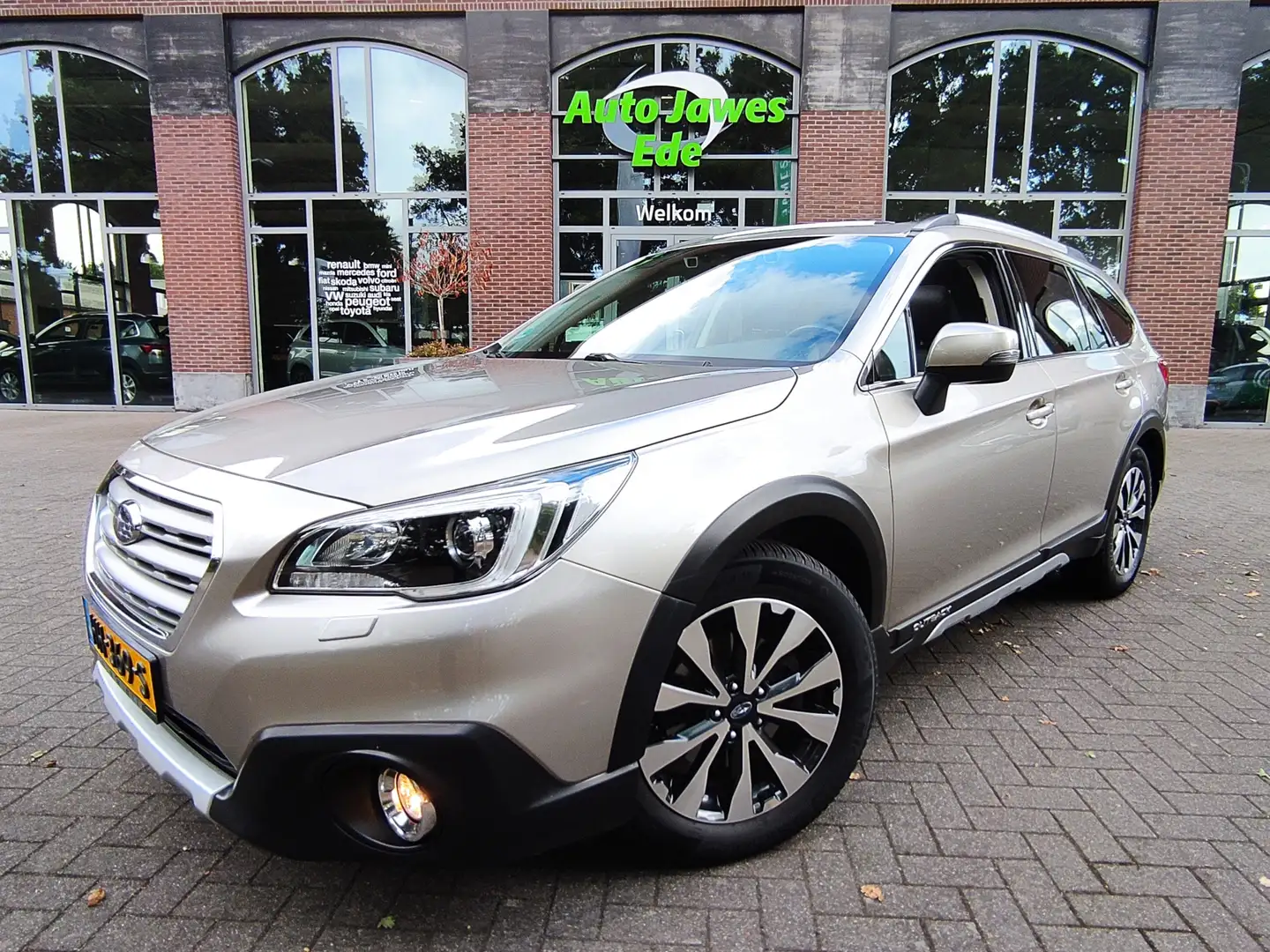 Subaru OUTBACK 2.5i Premium Trekhaak - Leder -  Schuif-/Kanteldak Grijs - 1