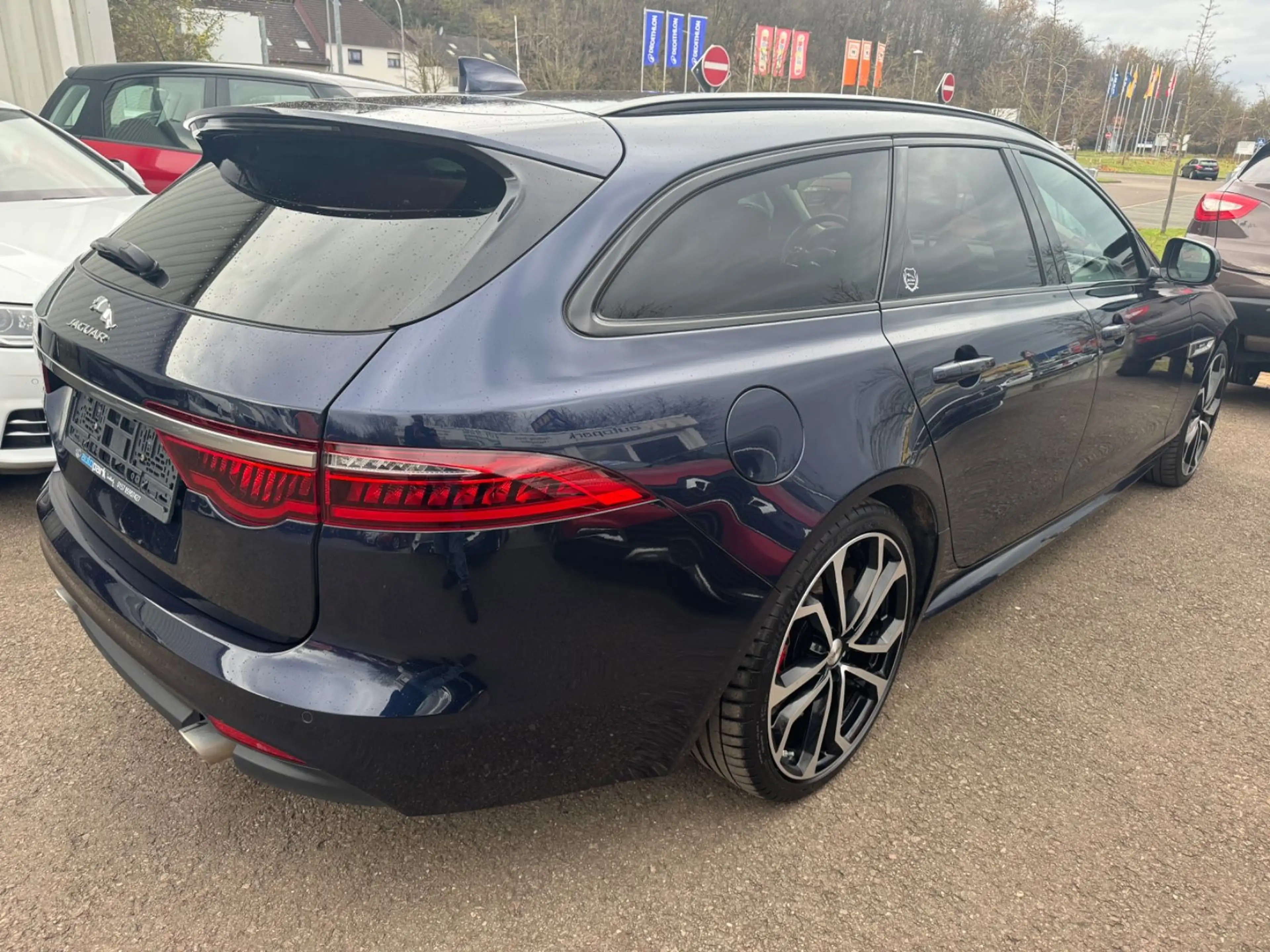 Jaguar XF Sportbrake R-Sport AWD Leder+Navi+HUD+LED — photo 8