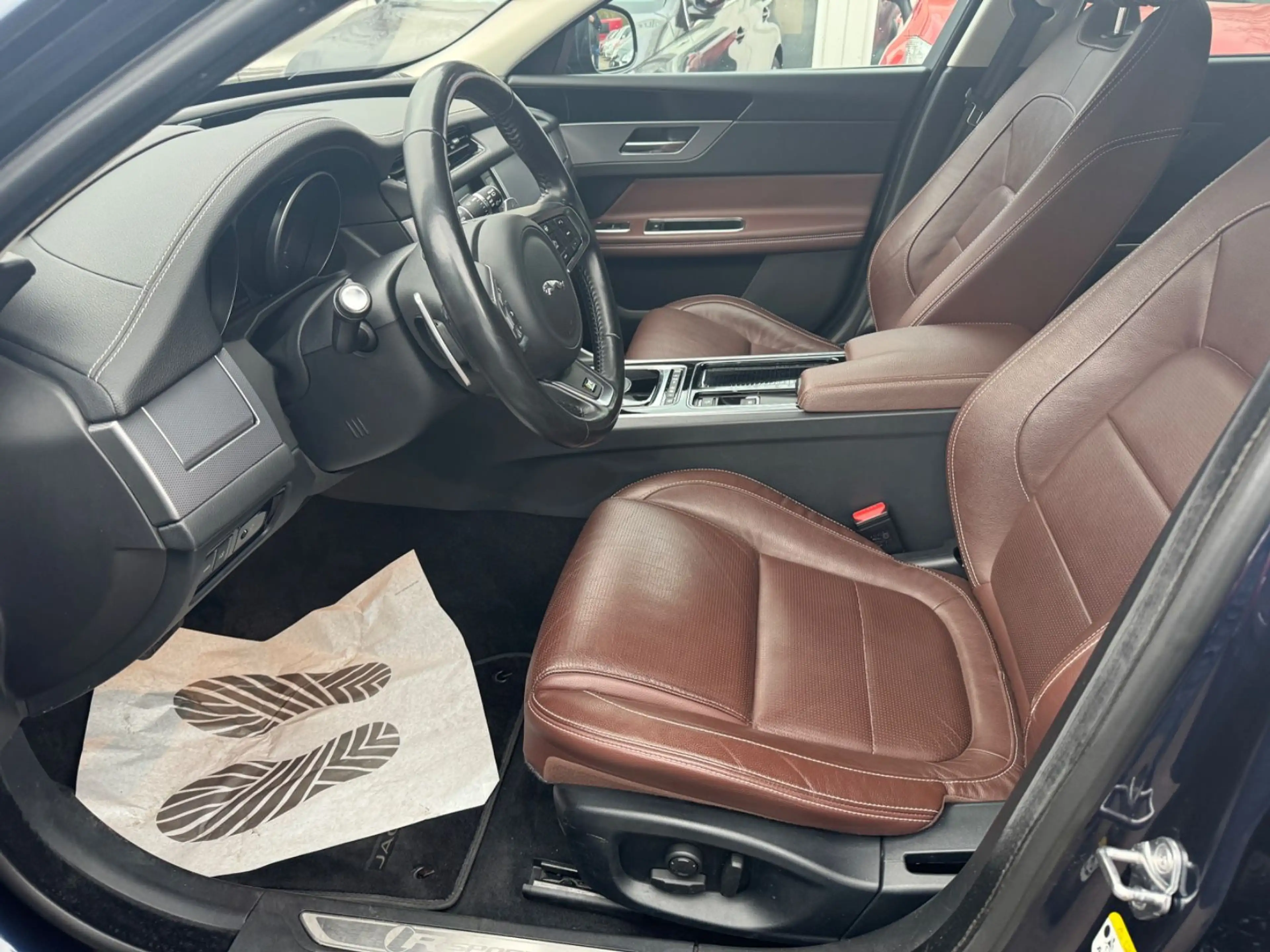 Jaguar XF Sportbrake R-Sport AWD Leder+Navi+HUD+LED — photo 13