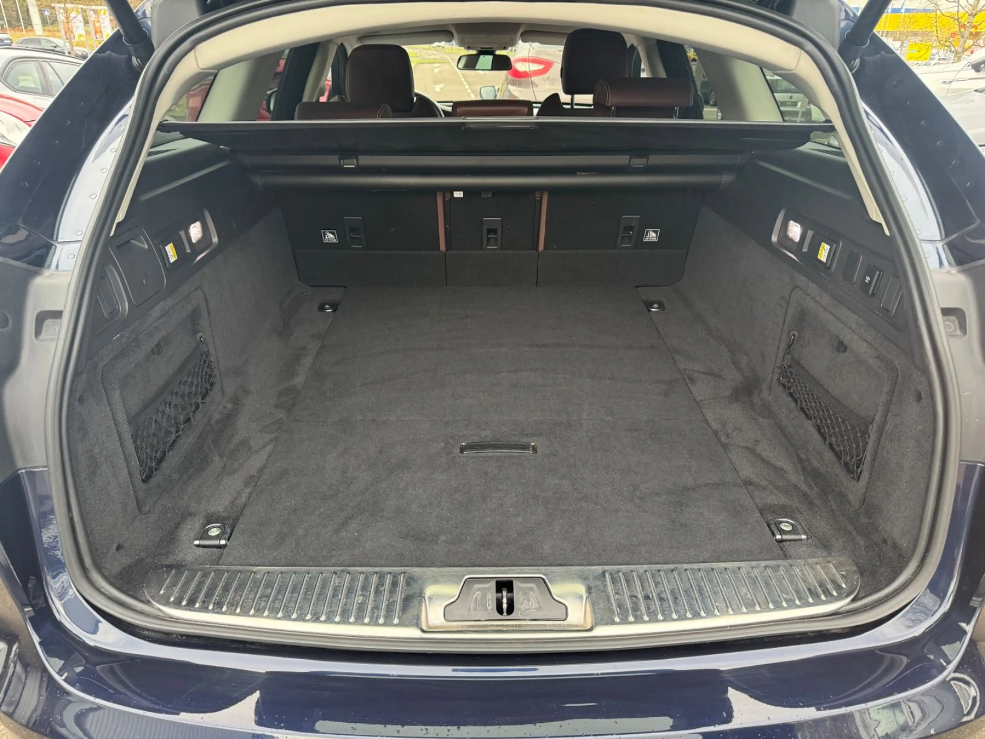Jaguar XF Sportbrake R-Sport AWD Leder+Navi+HUD+LED — photo 9