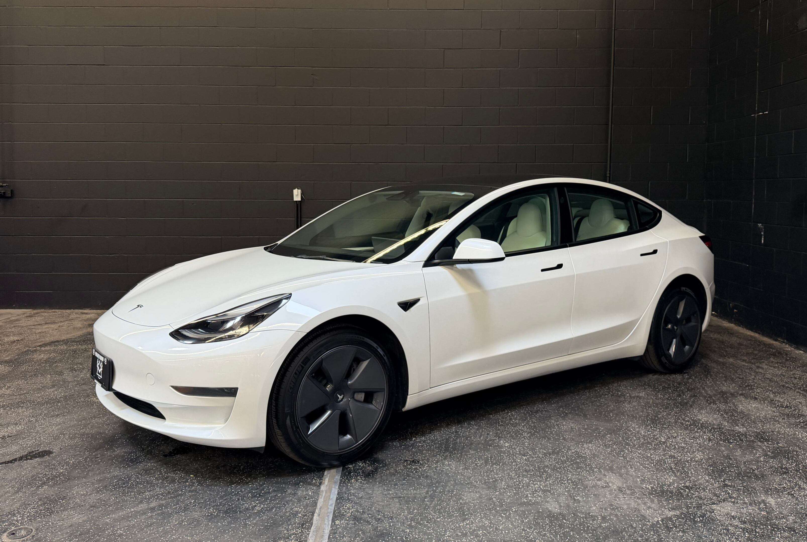 2023 Tesla Model 3 RWD | One Owner | BC Local — снимка 1