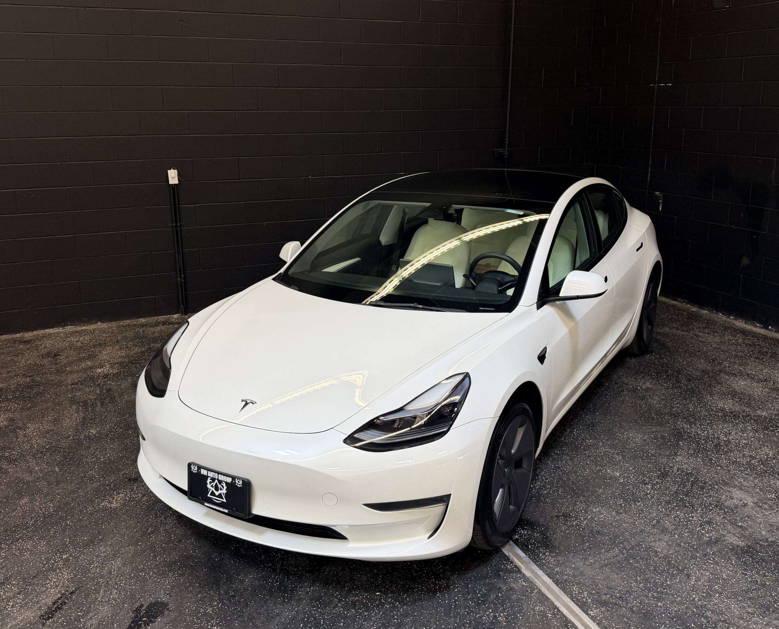2023 Tesla Model 3 RWD | One Owner | BC Local — снимка 1